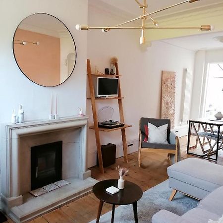 Unique City Centre House With Log Burner & Courtyard NWI Extérieur photo