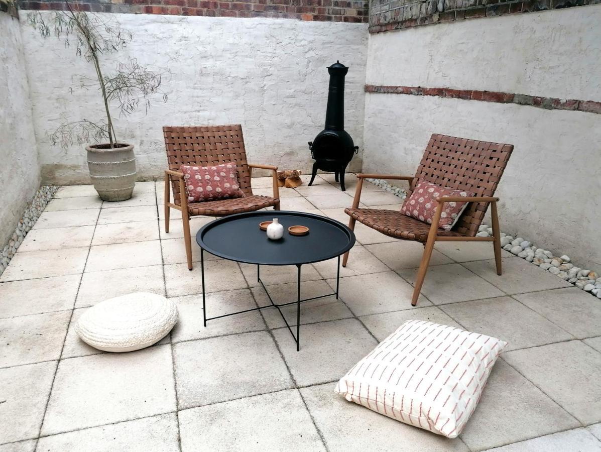 Unique City Centre House With Log Burner & Courtyard NWI Extérieur photo